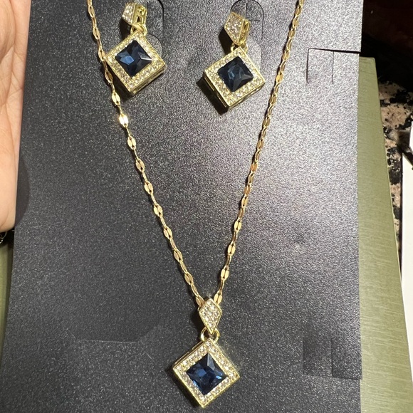 Chain - Picture 2 of 4